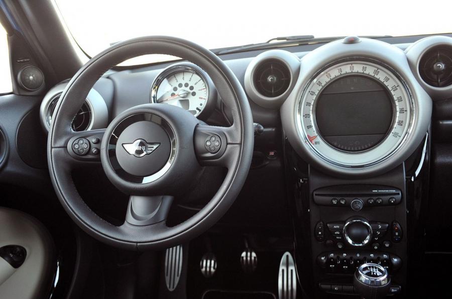  Mini Cooper Countryman 2011 года  (фото 96 из 160)